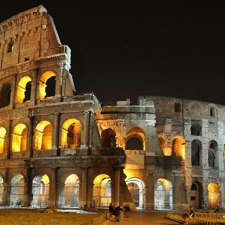 Romenjoy Colosseo Extérieur photo