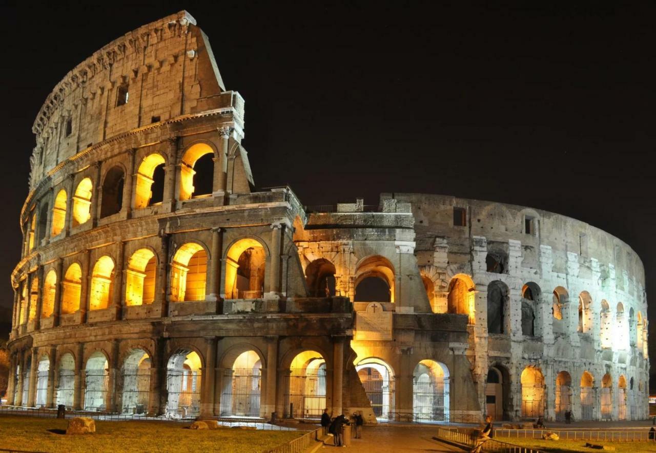 Romenjoy Colosseo Extérieur photo